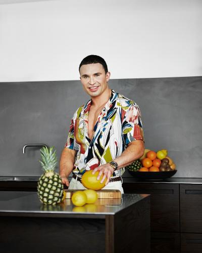 Gustav Salinas, Fra fat til fabulous – Sommerslank